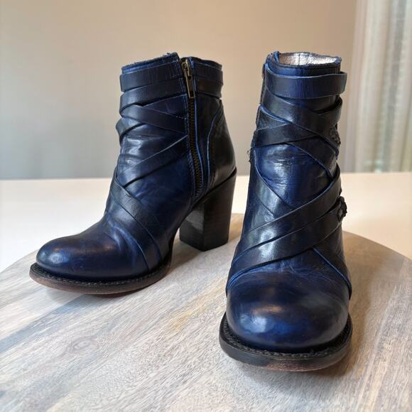 Freebird by Steven Rare Gem Blue Leather Distressed Moto Boots US Size 6 - Picture 3 of 11